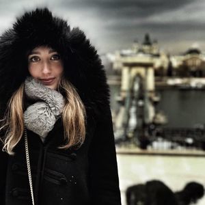 Meet your Posher, Elizabeth